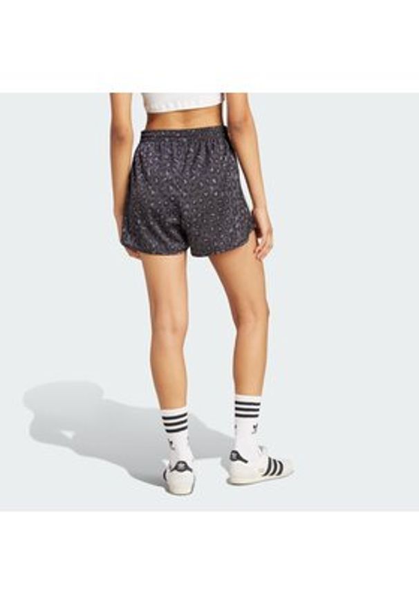 Adidas - adidas Szorty sportowe Satin KA2672 Szary Loose Fit. Kolor: szary. Materiał: syntetyk