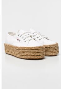 Superga - Espadryle. Nosek buta: okrągły. Kolor: biały. Materiał: materiał, guma. Wzór: gładki. Obcas: na platformie #4