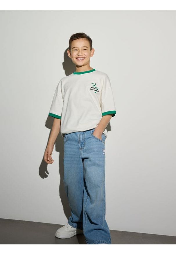 Reserved - Bawełniany t-shirt - złamana biel. Materiał: bawełna