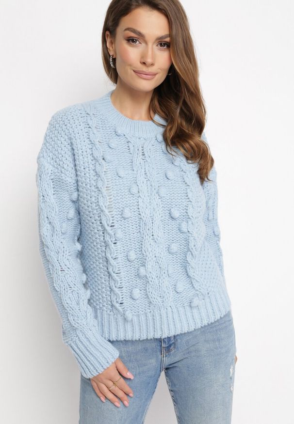 Born2be - Niebieski Sweter z Wełną i Bawełną Ozdobiony Grubym Splotem Numike. Kolor: niebieski. Materiał: wełna, bawełna. Wzór: aplikacja, ze splotem. Sezon: zima