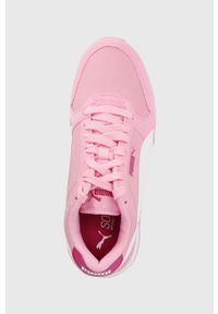 Puma buty dziecięce Runner v3 kolor różowy. Nosek buta: okrągły. Zapięcie: sznurówki. Kolor: różowy. Materiał: guma