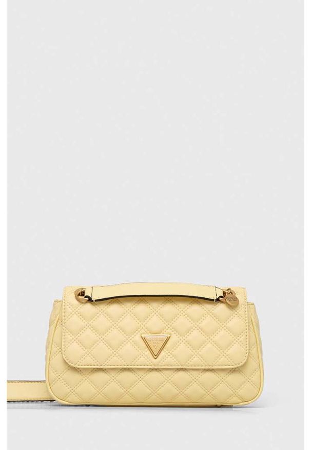 Guess torebka kolor żółty. Kolor: żółty. Materiał: pikowane. Rodzaj torebki: na ramię