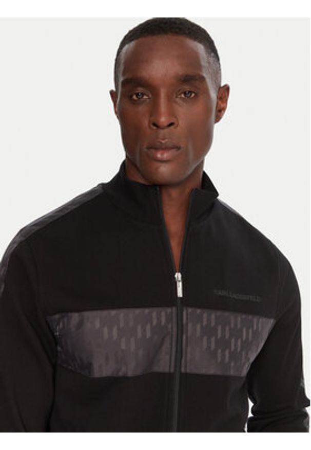Karl Lagerfeld - KARL LAGERFELD Bluza 705035 554910 Czarny Regular Fit. Typ kołnierza: dekolt w karo. Kolor: czarny. Materiał: bawełna