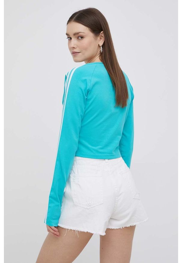adidas Originals longsleeve Adicolor damski kolor turkusowy. Kolor: turkusowy. Materiał: dzianina, bawełna. Długość rękawa: długi rękaw. Wzór: gładki