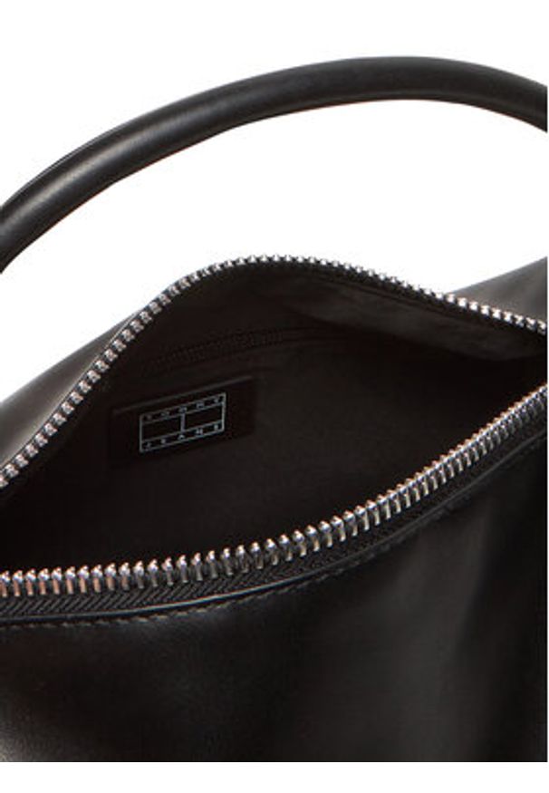 Tommy Jeans Torebka Tjw American Cool Shoulder Bag AW0AW17531 Czarny. Kolor: czarny. Materiał: skórzane