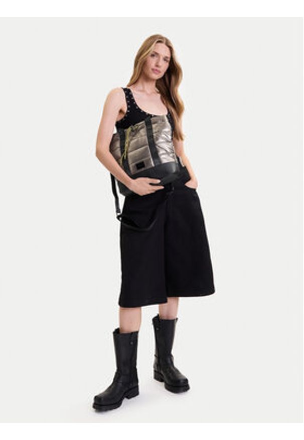 Monnari Torebka TORIMP0-24Z-BAG4590-K023D000 Złoty. Kolor: złoty. Materiał: skórzane
