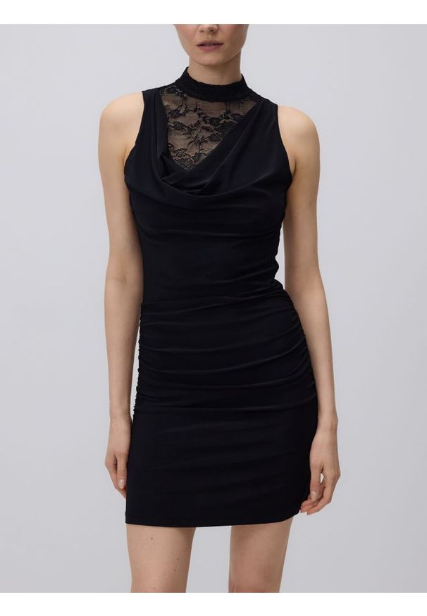 Reserved - Sukienka mini z koronką - czarny. Kolor: czarny. Materiał: koronka. Wzór: koronka. Długość: mini