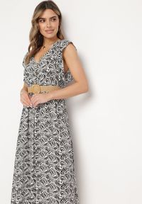 Born2be - Czarna Sukienka Bawełniana z Gumką w Talii i Mozaikowym Wzorem Indaria. Kolor: czarny. Materiał: bawełna #4