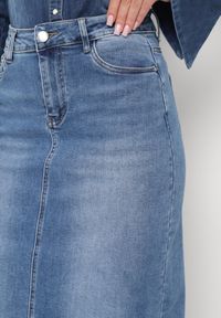 Born2be - Niebieska Spódnica Jeansowa o Ołówkowym Fasonie Brunavia. Kolor: niebieski. Materiał: jeans. Styl: elegancki #6