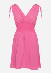 Born2be - Różowa Sukienka z Kopertowym Dekoltem Ściągana na Ramionach z Gumką w Talii Cornia. Typ kołnierza: dekolt kopertowy. Kolor: różowy. Typ sukienki: kopertowe #3