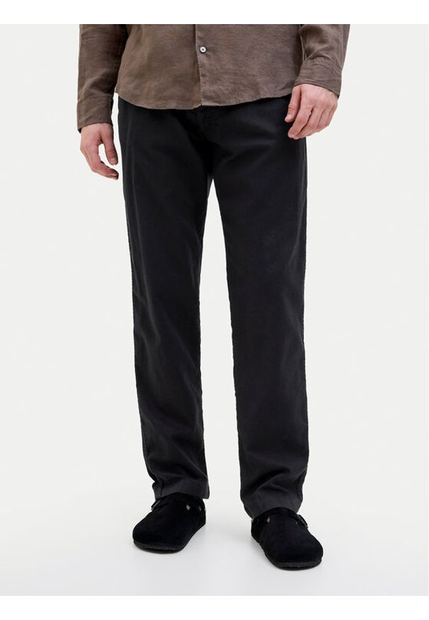 Jack & Jones - Jack&Jones Spodnie materiałowe Kane 12274977 Czarny Relaxed Fit. Kolor: czarny. Materiał: bawełna