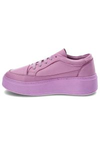 Fioletowe Sneakersy Venezia Stylowe Obuwie Damskie. Okazja: na spacer. Kolor: fioletowy. Materiał: skóra. Szerokość cholewki: normalna. Sezon: lato, wiosna. Obcas: na obcasie. Wysokość obcasa: średni. Sport: turystyka piesza #7