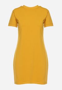 Born2be - Żółta Bawełniana Sukienka T-shirtowa o Dopasowanym Kroju Maristar. Okazja: na co dzień. Kolor: żółty. Materiał: bawełna. Długość rękawa: krótki rękaw. Typ sukienki: dopasowane. Styl: casual, elegancki #3