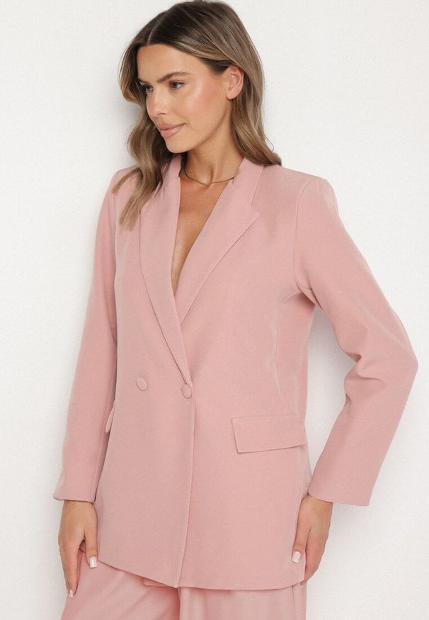 Born2be - Jasnoróżowa Marynarka Dwurzędowa Mangane. Kolor: różowy. Styl: klasyczny, elegancki