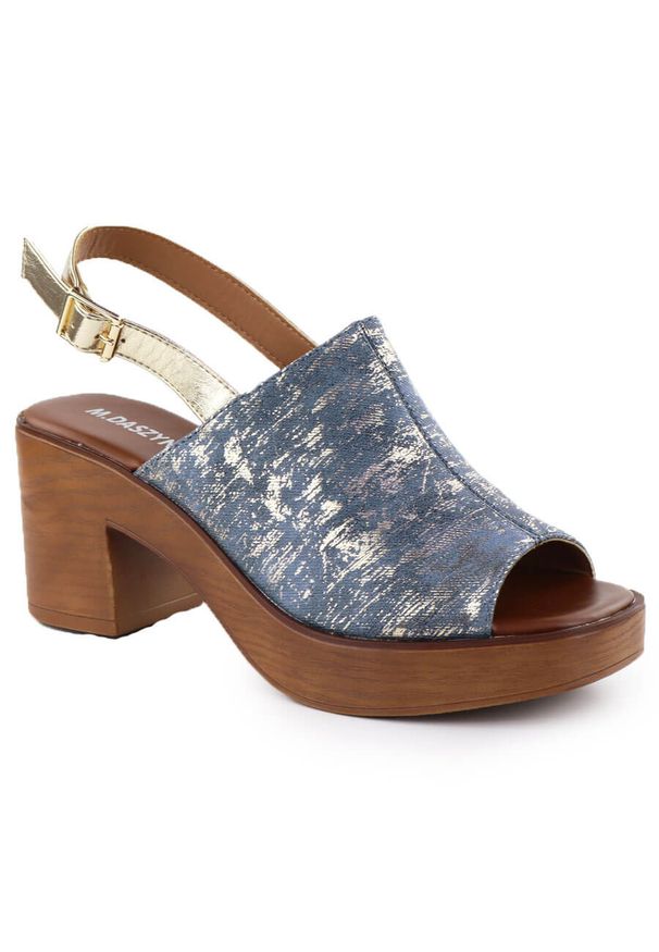 Sandały damskie na słupku jeansowe pozłacane M.Daszyński MR23126-7. Materiał: skóra ekologiczna. Obcas: na słupku