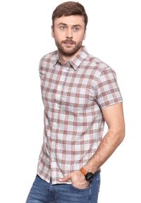 Wrangler - KOSZULA MĘSKA KRÓTKI RĘKAW WRANGLER SS 1PKT GLOW ORANGE W58606E48 112129492. Długość rękawa: krótki rękaw. Długość: krótkie. Wzór: kratka #7