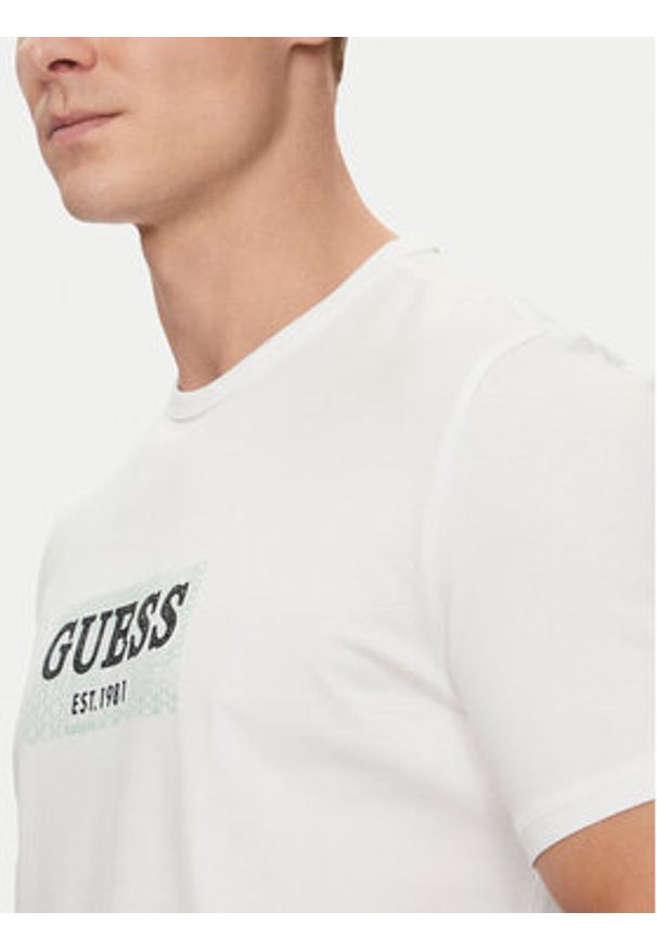 Guess T-Shirt M5GI19 J1314 Biały Slim Fit. Kolor: biały. Materiał: bawełna