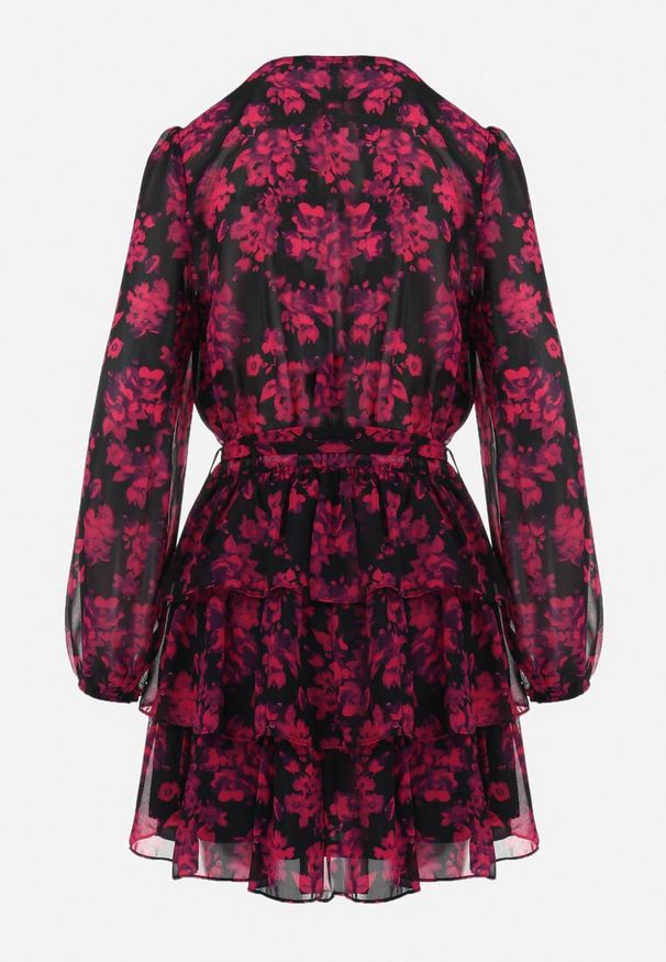 Born2be - Różowa Rozkloszowana Mini Sukienka w Kwiaty z Trójkątnym Dekoltem i Falbankami Cehamla. Typ kołnierza: kołnierz z falbankami. Kolor: różowy. Materiał: materiał. Wzór: kwiaty. Typ sukienki: kopertowe. Długość: mini