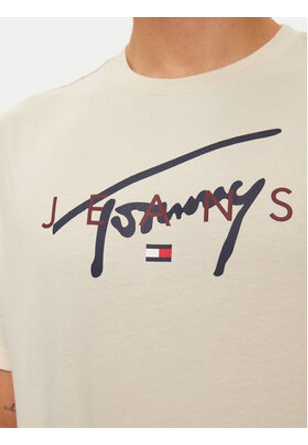 Tommy Jeans T-Shirt Signature Twist DM0DM19683 Beżowy Regular Fit. Kolor: beżowy. Materiał: bawełna