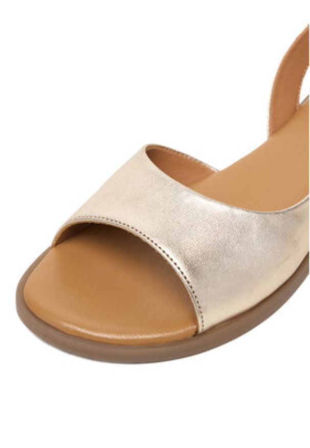 Lasocki Sandały CEO-WI16-FOXI-70 Złoty. Kolor: złoty. Materiał: skóra