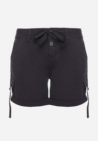 Born2be - Granatowe Bawełniane Szorty z Ozdobnymi Kieszeniami i Wiązaniem Liralisea. Okazja: na co dzień. Kolor: niebieski. Materiał: bawełna. Styl: klasyczny, casual, elegancki