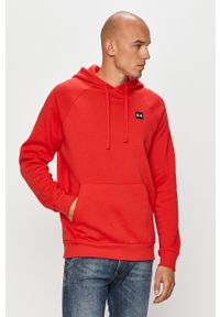 Under Armour - Bluza. Okazja: na co dzień. Typ kołnierza: kaptur. Kolor: czerwony. Materiał: bawełna, poliester, materiał, dzianina. Długość rękawa: raglanowy rękaw. Wzór: gładki. Styl: casual #1