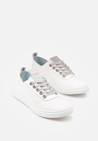 Born2be - Srebrne Tenisówki z Ażurową Cholewką i Cyrkoniami Liricela. Okazja: na co dzień. Kolor: srebrny. Materiał: jeans. Szerokość cholewki: normalna. Wzór: ażurowy. Styl: klasyczny, casual #6