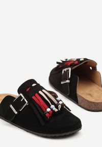 Born2be - Czarne Klapki Mule w Stylu Boho z Ozdobnymi Frędzlami Varre. Okazja: na spacer. Kolor: czarny. Materiał: jeans. Sezon: wiosna, lato. Obcas: na płaskiej podeszwie. Styl: boho