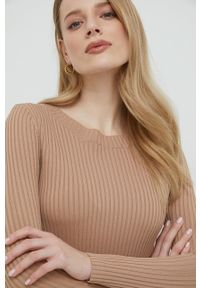 Guess sweter damski kolor brązowy lekki. Kolor: brązowy. Długość rękawa: długi rękaw. Długość: długie #5