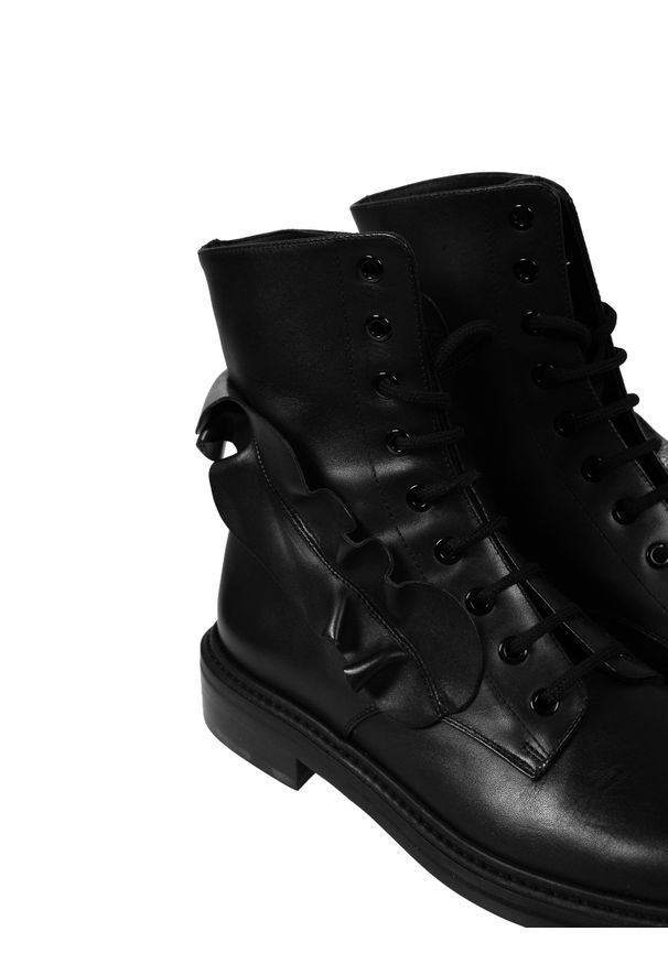 Pinko Botki "Velocita" | 1P211V Y41P | Kobieta | Czarny. Okazja: na spacer. Kolor: czarny. Materiał: skóra. Obcas: na płaskiej podeszwie