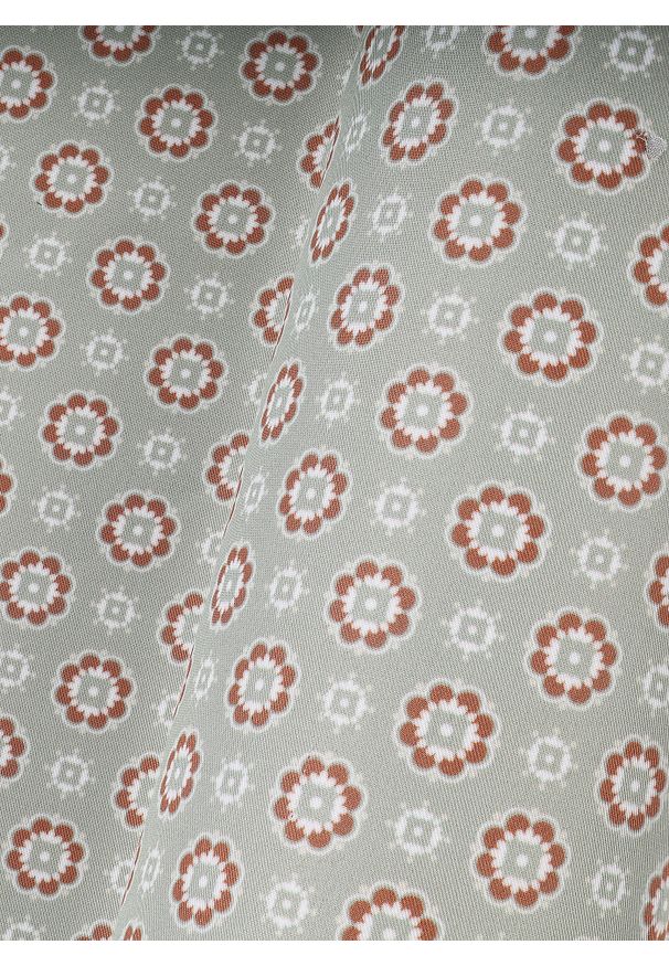 Pako Lorente - PAKO LORENTE – Oliwkowa poszetka we wzór. Kolor: oliwkowy. Materiał: poliester