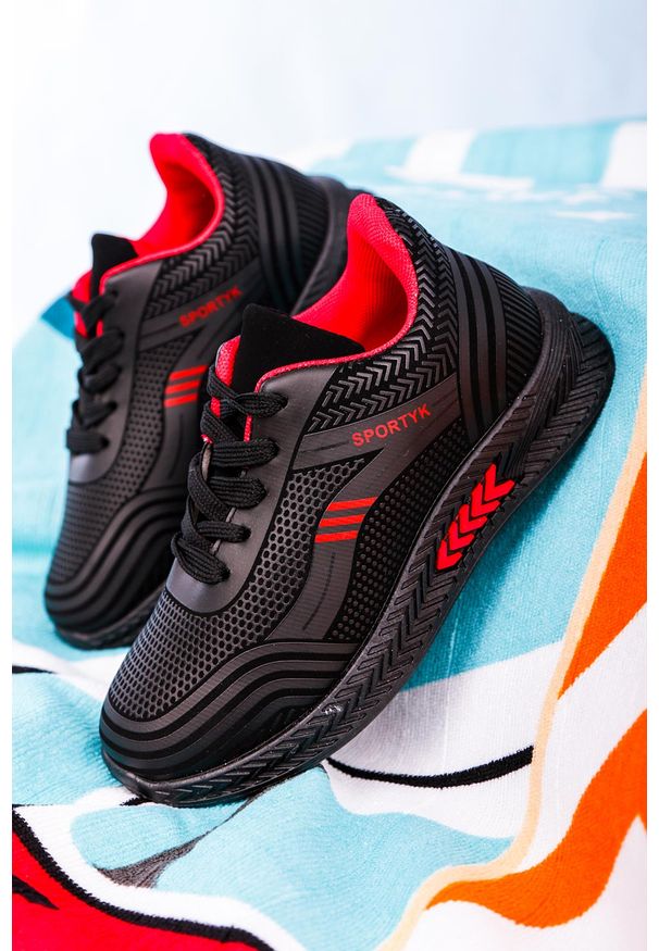 Casu - Czarne buty sportowe sznurowane casu 20y02/r. Kolor: czarny, wielokolorowy, czerwony