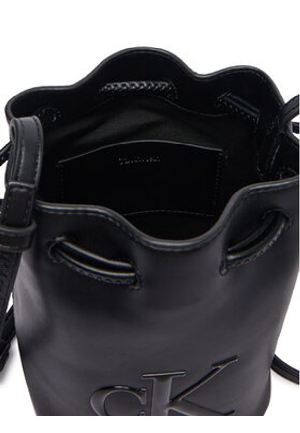 Calvin Klein Torebka Bold Ck Mini Bucket Crossbody LV04F3870G Czarny. Kolor: czarny. Materiał: skórzane