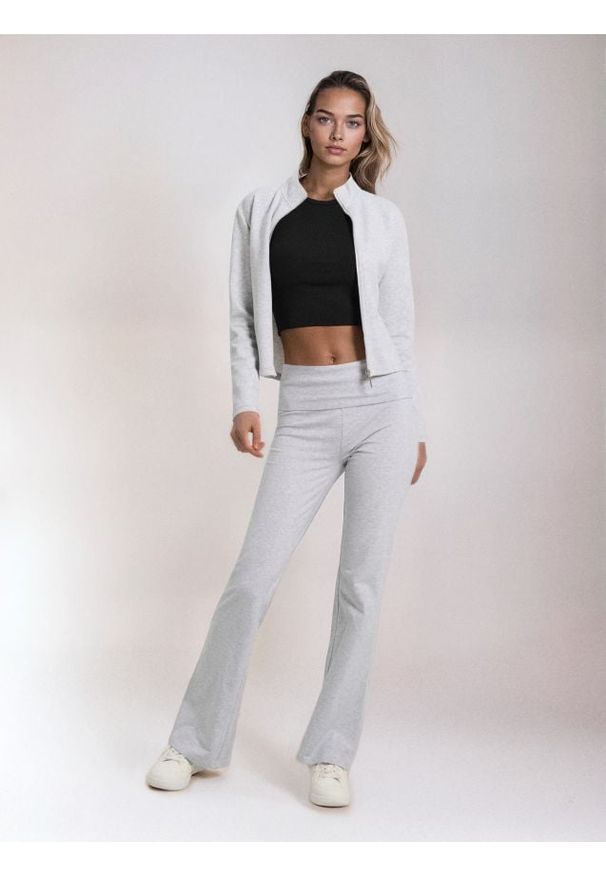 Sinsay - Spodnie flare - szary. Kolor: szary