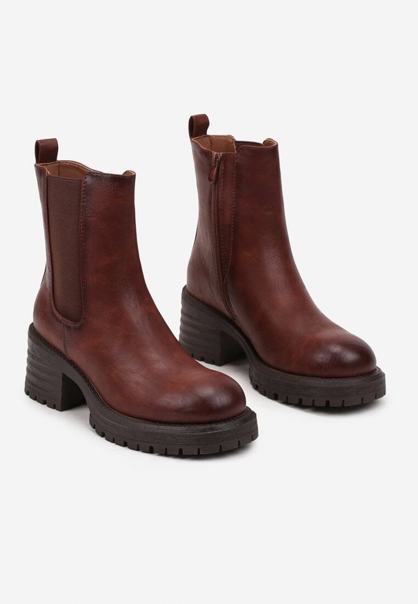 Born2be - Brązowe Botki w Stylu Sztybletów na Obcasie z Elastyczną Wstawką Rexanora. Okazja: na co dzień. Kolor: brązowy. Materiał: jeans. Sezon: jesień. Obcas: na obcasie. Styl: elegancki, rockowy, klasyczny, wizytowy, casual. Wysokość obcasa: średni