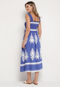 Born2be - Niebieska Wiskozowa Sukienka o Rozkloszowanym Kroju w Ornamentny Wzór Adoxie. Okazja: na spacer, na co dzień. Kolor: niebieski. Materiał: wiskoza. Długość rękawa: na ramiączkach. Typ sukienki: proste, rozkloszowane. Styl: casual, klasyczny #6