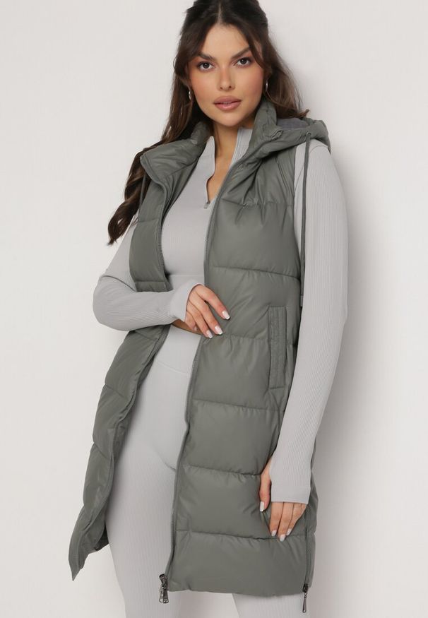 Born2be - Ciemnoszara Pikowana Kamizelka z Kapturem i Obustronnym Suwakiem Trilasa. Typ kołnierza: kaptur. Kolor: szary. Styl: elegancki