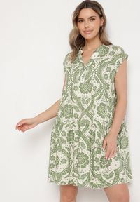 Born2be - Zielona Bawełniana Sukienka w Kwiatowy Wzór Lisolia. Okazja: na co dzień. Kolor: zielony. Materiał: bawełna. Długość rękawa: krótki rękaw. Wzór: kwiaty. Typ sukienki: proste, rozkloszowane. Styl: casual #5