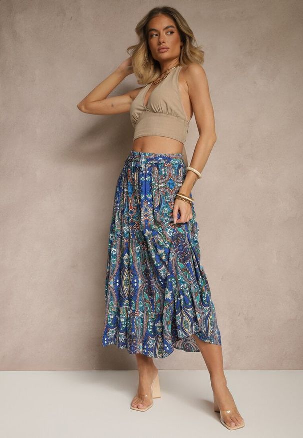 Renee - Niebieska Spódnica z Wiskozy Ozdobiona Motywem Paisley Ellivae. Okazja: na co dzień. Kolor: niebieski. Materiał: wiskoza. Wzór: aplikacja, paisley. Styl: casual, elegancki