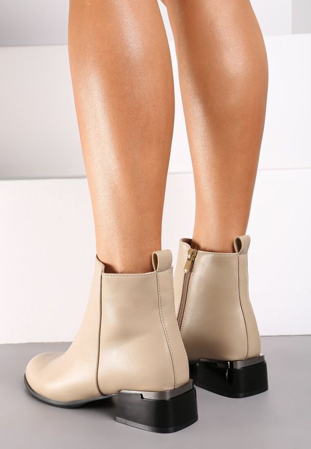 Renee - Beżowe Botki Sztyblety na Słupku z Lekkim Ociepleniem Afheila. Okazja: na co dzień. Kolor: beżowy. Materiał: dzianina, skóra, jeans. Obcas: na słupku. Styl: casual, klasyczny