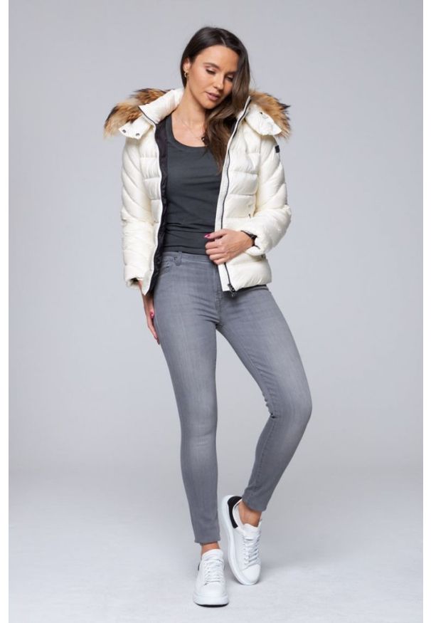 Hetrego - HETREGO Ecru damska puchowa kurtka Holly z odczepianym kapturem, Rozmiar 40 EU - 44 IT. Kolor: biały. Materiał: puch