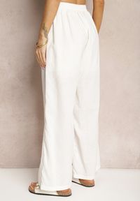 Renee - Białe Spodnie z Bawełny i Lnem High Waist Kolalia. Okazja: do pracy, na spotkanie biznesowe, na co dzień, na spacer. Stan: podwyższony. Kolor: biały. Materiał: bawełna, len. Sezon: lato. Styl: klasyczny, casual, biznesowy #4