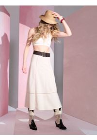 Sinsay - Spódnica midi z ażurowymi detalami i domieszką wiskozy oraz lnu - kremowy. Kolor: kremowy. Materiał: wiskoza, len. Wzór: ażurowy #1