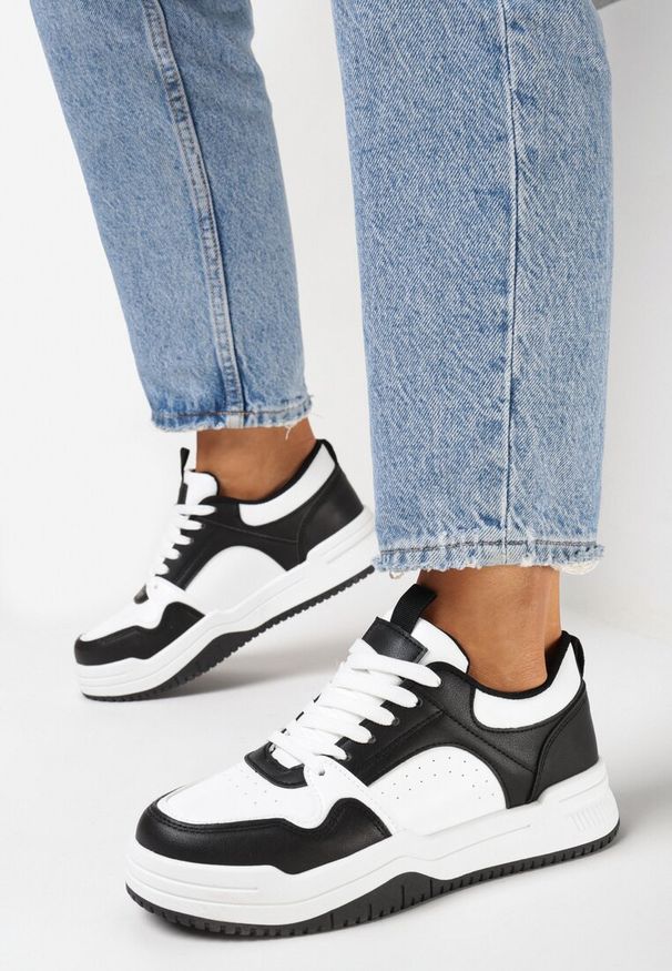 Born2be - Czarno-Białe Sneakersy Przed Kostkę z Ozdobnymi Wstawkami Armine. Wysokość cholewki: przed kostkę. Kolor: czarny