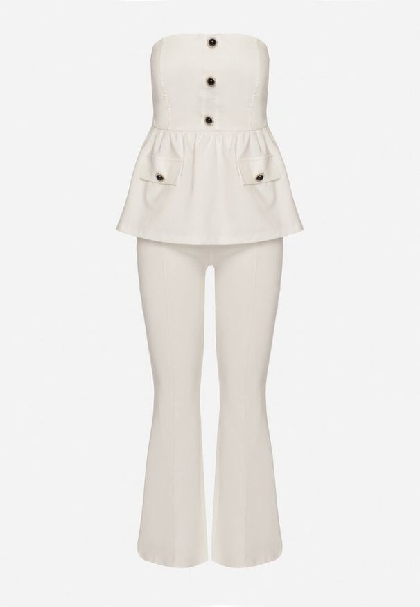 Born2be - Biały Komplet Top z Baskinką Zdobiony Guzikami i Spodnie Dzwony Sovkio. Kolor: biały. Wzór: aplikacja