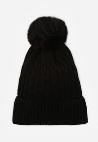 Renee - Czarna Czapka z Pomponem Zdobiona Warkoczowym Splotem Vetizare. Kolor: czarny. Wzór: aplikacja, ze splotem. Styl: casual, elegancki #1