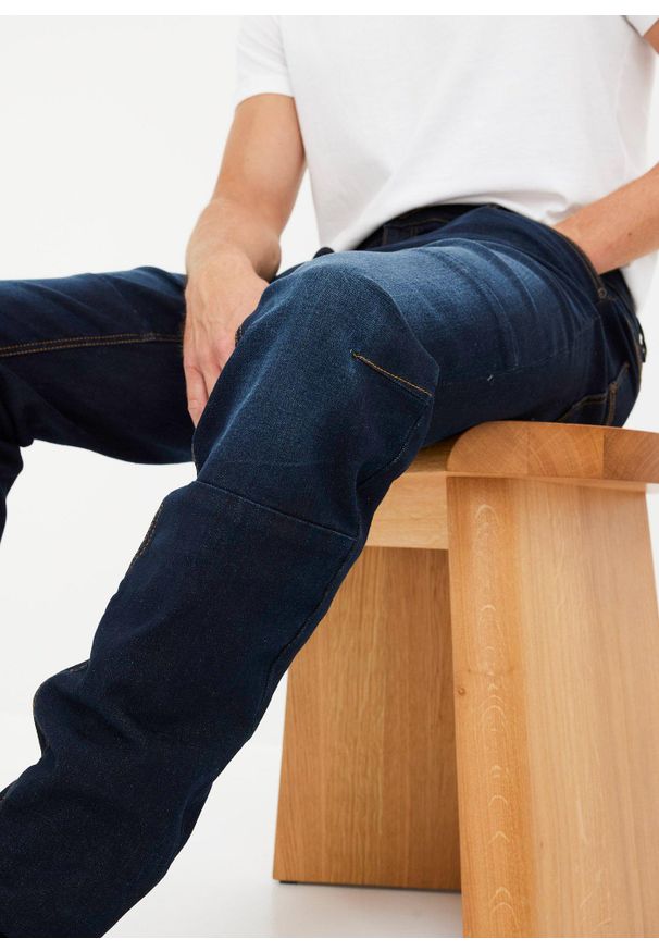 bonprix - Dżinsy ze stretchem, regular fit, tapered w wygodnym fasonie. Stan: obniżony. Kolor: niebieski