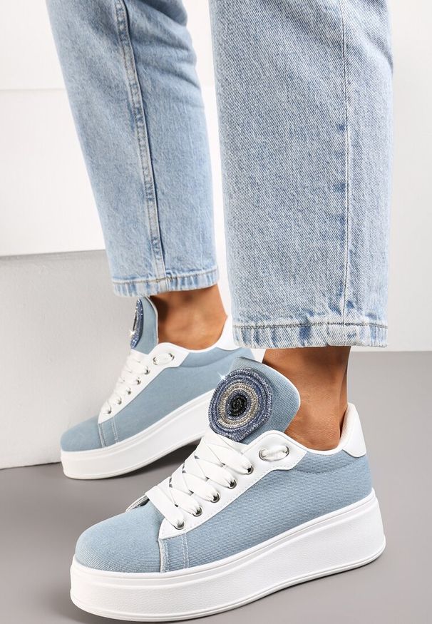 Renee - Niebieskie Sneakersy na Platformie z Cyrkoniami na Szerokim Języku Esirel. Nosek buta: okrągły. Zapięcie: sznurówki. Kolor: niebieski. Obcas: na platformie. Wysokość obcasa: niski