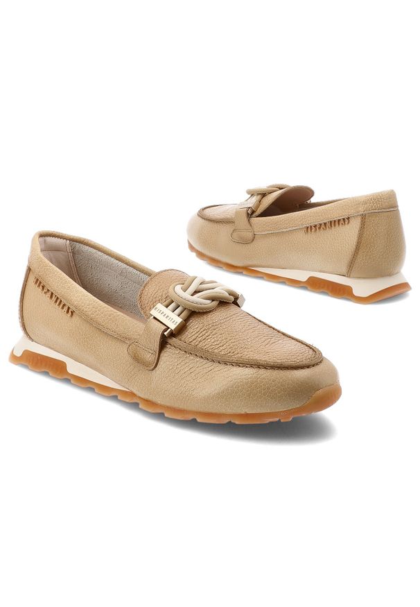 Półbuty damskie Hispanitas, ze skóry naturalnej wsuwany krój metalowa ozdoba na podbiciu, beżowe, HV264662 Bolero-V26 Desert. Okazja: na co dzień. Kolor: beżowy. Materiał: skóra. Szerokość cholewki: normalna. Wzór: aplikacja. Styl: elegancki, casual