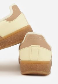 Renee - Żółte Tenisówki Sneakeriny z Paskiem na Rzep Pirel. Okazja: na co dzień. Zapięcie: rzepy. Kolor: żółty. Materiał: jeans, koronka. Wzór: gładki. Styl: casual, elegancki, sportowy #8